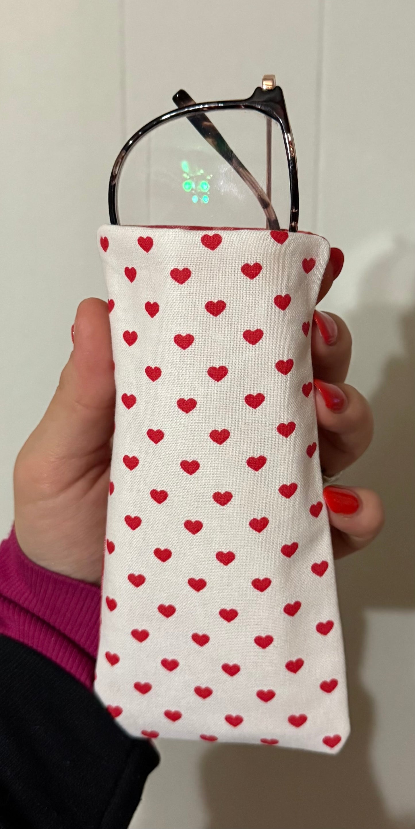 Heart glasses sleeve